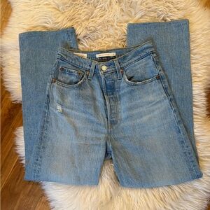 Levi’s Straight Leg Women’s Jeans
